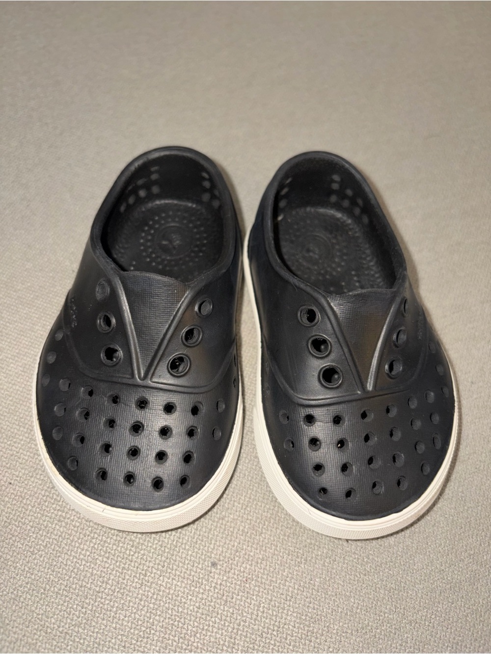 Native Shoes Kids Black Clogs- Size 5